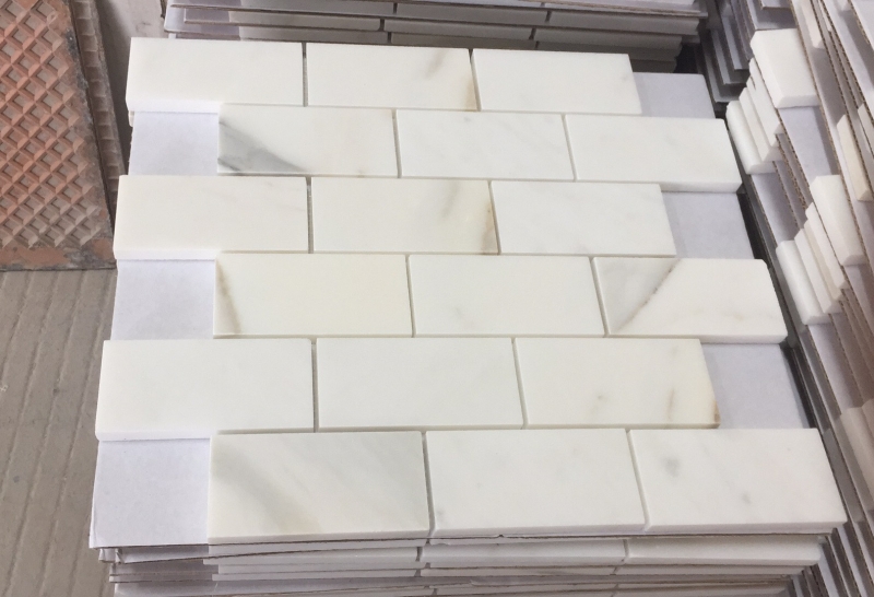 Calacatta Gold Marble Brick Mosaic Tile 2